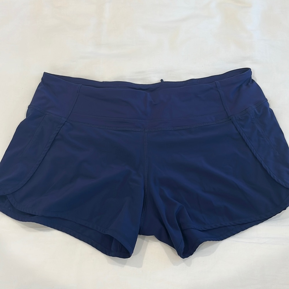 Lululemon shorts size 10